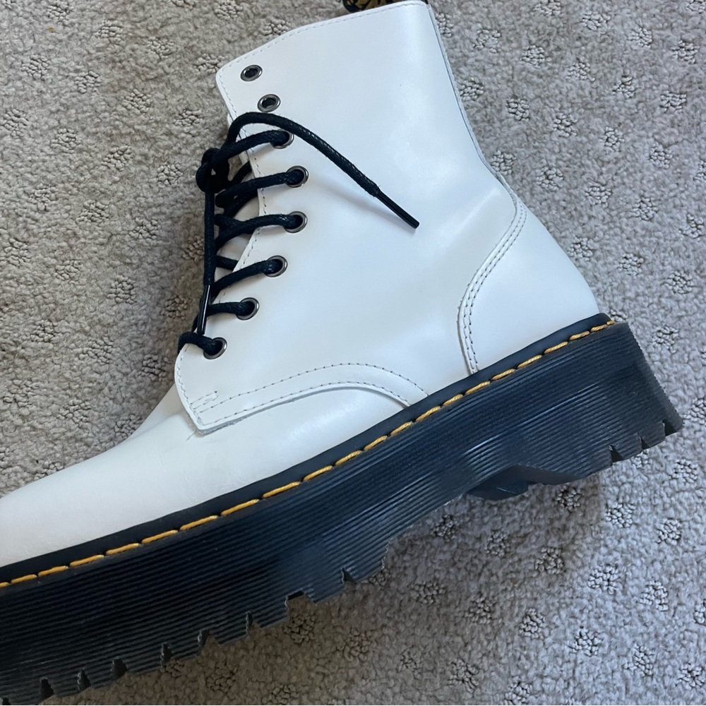 Dr Martens Jadon White Boots (Never Worn) Size 9 - Picture 3 of 9